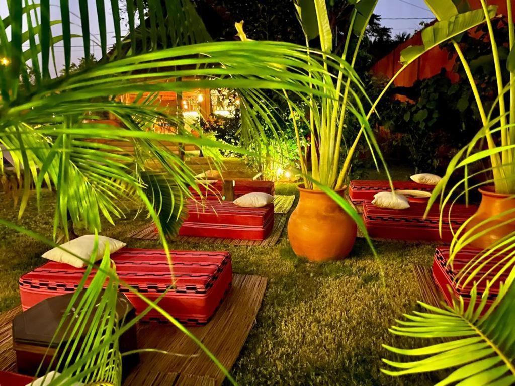 Le Kentia Hotel Lomé Exterior photo
